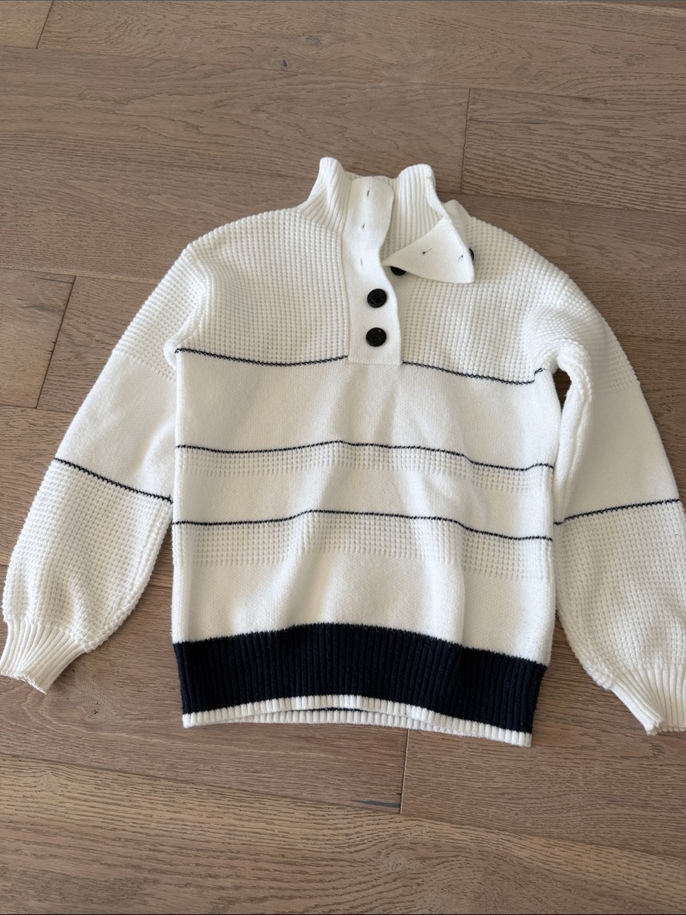 Commense White Knit Zip Sweater with Blue Stripe Hem